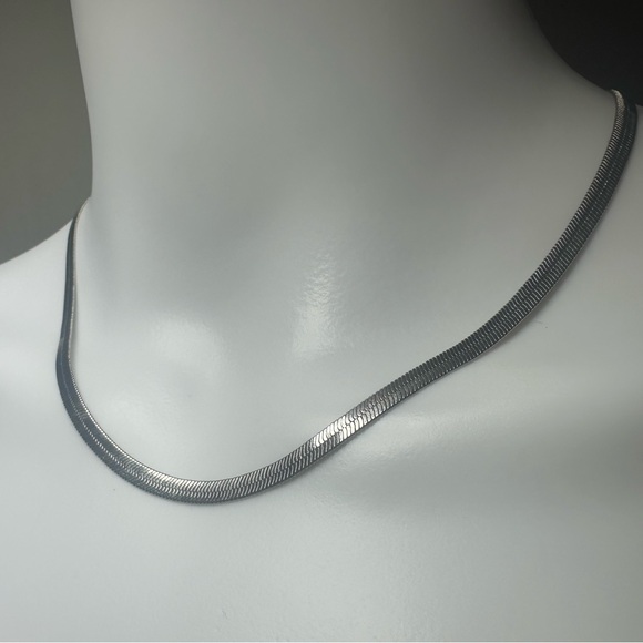 Nordstrom Herringbone Chain Rhodium Necklace - Picture 4 of 10